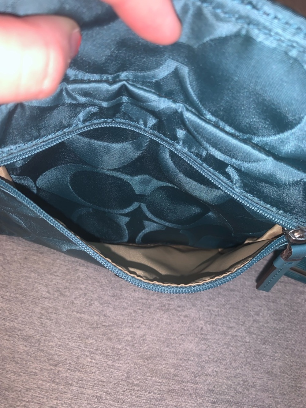 Coach Getaway Signature Nylon Crossbody File Bag in Turquoise - Picture 4 of 10